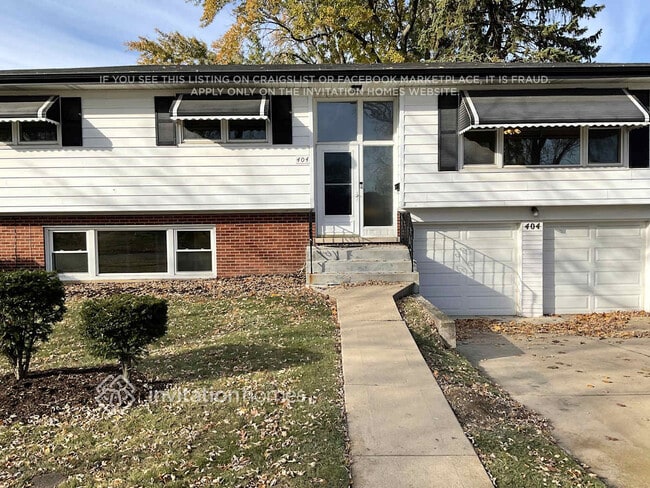 property at 404 S Crestwood Ln
