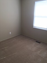 1314 Dillon Dr in Normal, IL - Building Photo - Building Photo