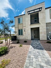 850 Bronzite St in Henderson, NV - Building Photo - Building Photo