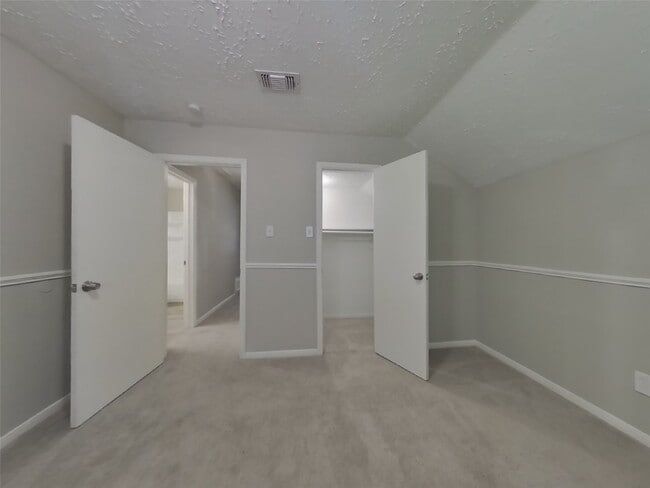 property at 2013 Greenwood Dr