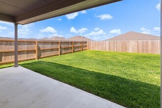 2517 River Wy Dr in Navasota, TX - Building Photo - Building Photo