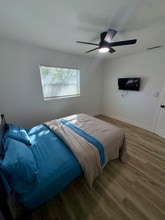 1001 S Dollins Ave in Orlando, FL - Building Photo - Building Photo