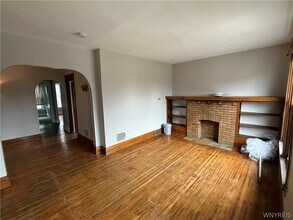 319 Bryant St in Buffalo, NY - Building Photo - Building Photo