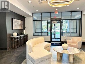 27 Rean Dr in Toronto, ON - Building Photo - Building Photo