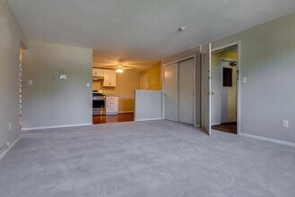 9 Cross St in Chelmsford, MA - Building Photo - Building Photo