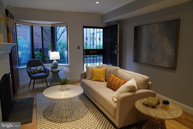 1034 Paper Mill Ct in Washington, DC - Building Photo - Building Photo