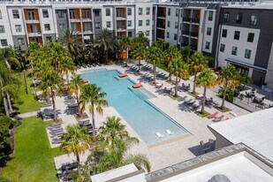 Spyglass in Jacksonville, FL - Building Photo