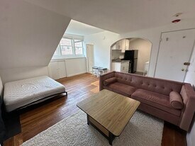 145 Charles St, Unit 5 in Boston, MA - Building Photo