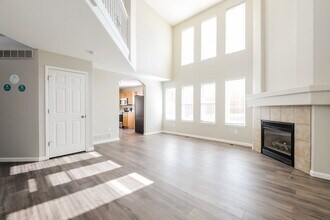 19452 E Hamilton Pl in Aurora, CO - Building Photo - Building Photo