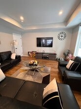 1371 Maxime St in Ottawa, ON - Building Photo - Building Photo