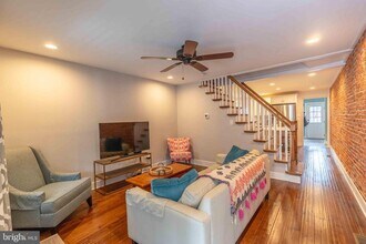 216 W Lafayette St in West Chester, PA - Building Photo - Building Photo