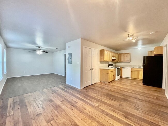 property at 1013-1015-1015 Advance St