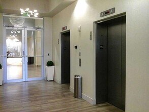 1750 N Bayshore Dr, Unit 5008 in Miami, FL - Building Photo - Building Photo