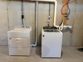 598 Main St in Springvale, ME - Building Photo - Building Photo