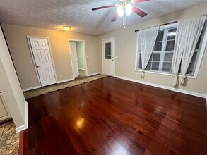 476 Bill Russell Rd in Wartrace, TN - Building Photo - Building Photo