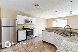 5675 Glass Chimney Ln in Indianapolis, IN - Foto de edificio - Building Photo