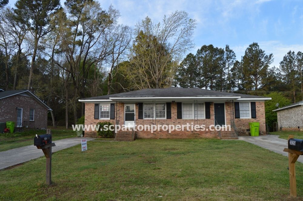 2025 Apple Valley Rd in Columbia, SC - Building Photo