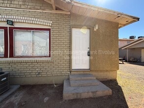 1437 E Polk St in Phoenix, AZ - Building Photo - Building Photo