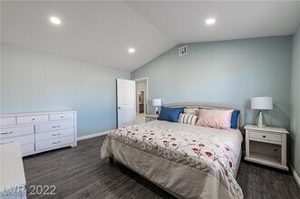6420 W Alomar Ave in Las Vegas, NV - Foto de edificio - Building Photo