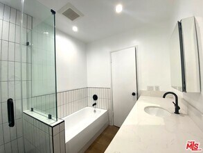8403 Blackburn Ave in Los Angeles, CA - Building Photo - Building Photo