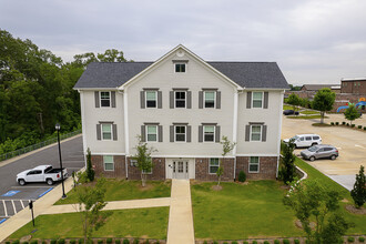 The HUB at Providence in Fort Smith, AR - Building Photo - Building Photo