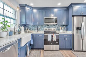 5172 Coquina Key Dr SE in St. Petersburg, FL - Building Photo - Building Photo