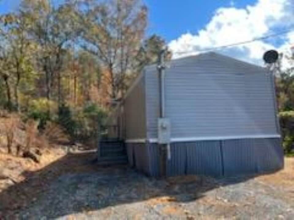 140 Grape Cv Rd in Sylva, NC - Building Photo