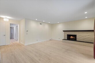 10602 Helendale Ave in Los Angeles, CA - Building Photo - Building Photo