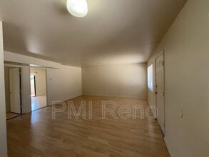 690 Field St in Sparks, NV - Building Photo - Building Photo