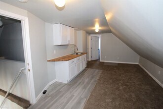 12097 Lumpkin St in Hamtramck, MI - Building Photo - Building Photo