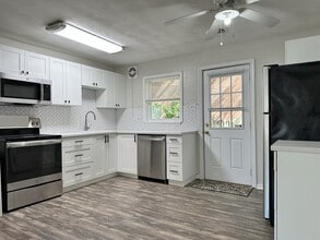 852 W 48th St in Norfolk, VA - Building Photo - Building Photo
