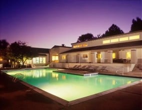 Overlook at Sunset Point in Layton, UT - Foto de edificio - Building Photo