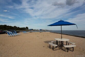 333 Candee Ave in Sayville, NY - Building Photo - Building Photo