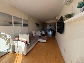 143-28 41st Ave in Queens, NY - Building Photo