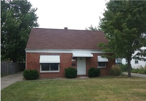 26931 Shirley Ave in Euclid, OH - Building Photo