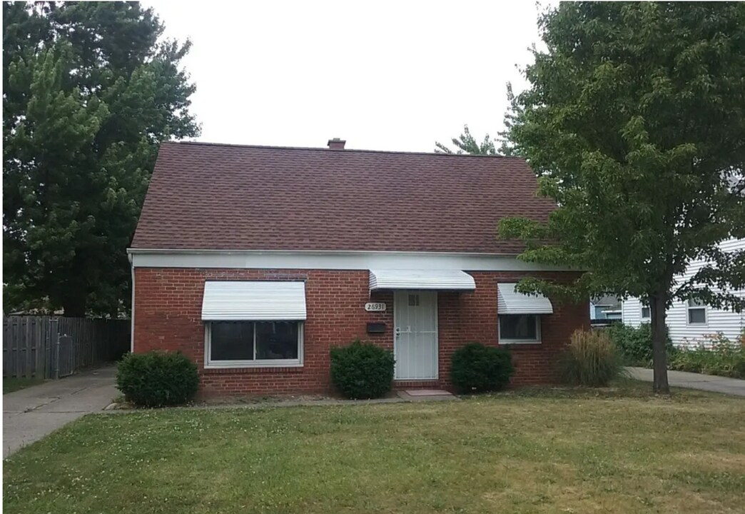 26931 Shirley Ave in Euclid, OH - Building Photo