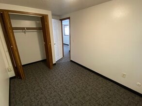 915 4th St SE, Unit 2 in Rochester, MN - Building Photo - Building Photo