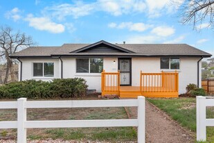 6220 W Ohio Ave in Lakewood, CO - Building Photo