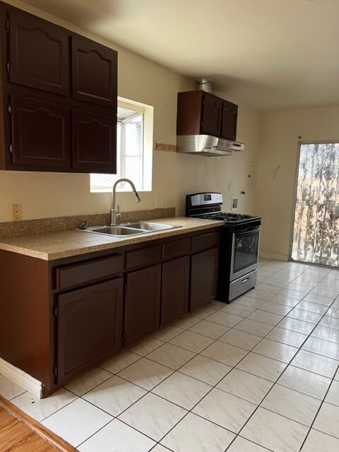 8124 S Normandie Ave in Los Angeles, CA - Building Photo