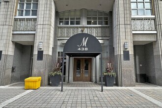 438 Richmond St W in Toronto, ON - Building Photo - Building Photo