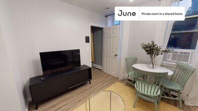 Room in Shared 3 bed/1 bath home in Boston, MA - Foto de edificio - Building Photo