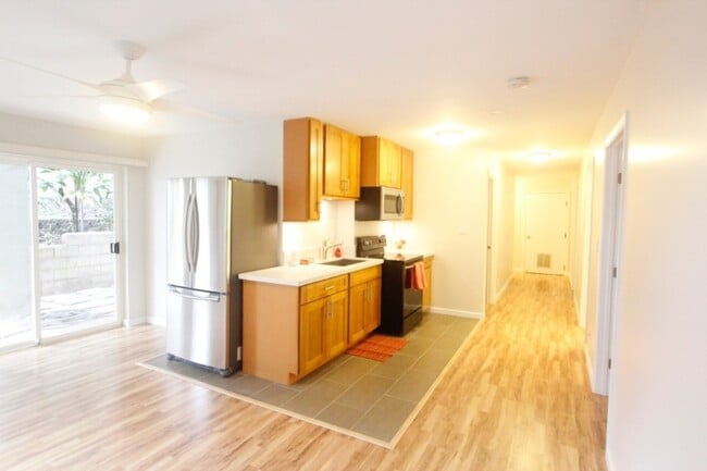 923 Green St, Unit A in Honolulu, HI - Foto de edificio - Building Photo