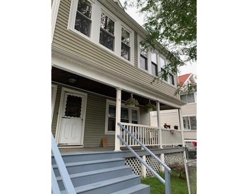 23 Lafayette St, Unit 23 in Arlington, MA - Foto de edificio - Building Photo
