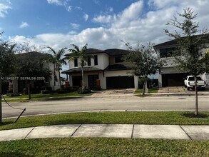 15812 NW 88th Ave in Miami Lakes, FL - Building Photo - Building Photo
