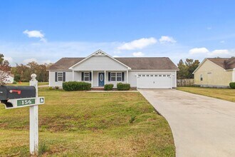 156 Louie Ln in Jacksonville, NC - Building Photo - Building Photo