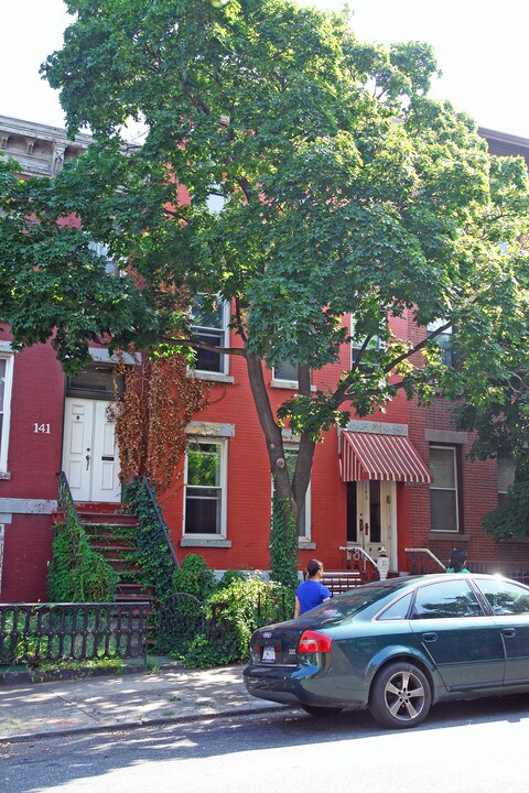 143 16th St in Brooklyn, NY - Building Photo