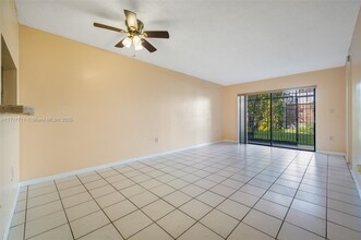 6215 W 24th Ave in Hialeah, FL - Building Photo - Building Photo