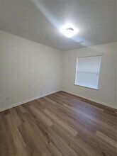 10314 Lauren Creek Dr in Baytown, TX - Building Photo - Building Photo