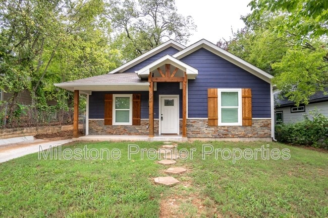 property at 423 W Walker St