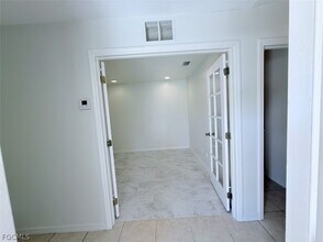 541 Hancock Bridge Pkwy in Cape Coral, FL - Building Photo - Building Photo